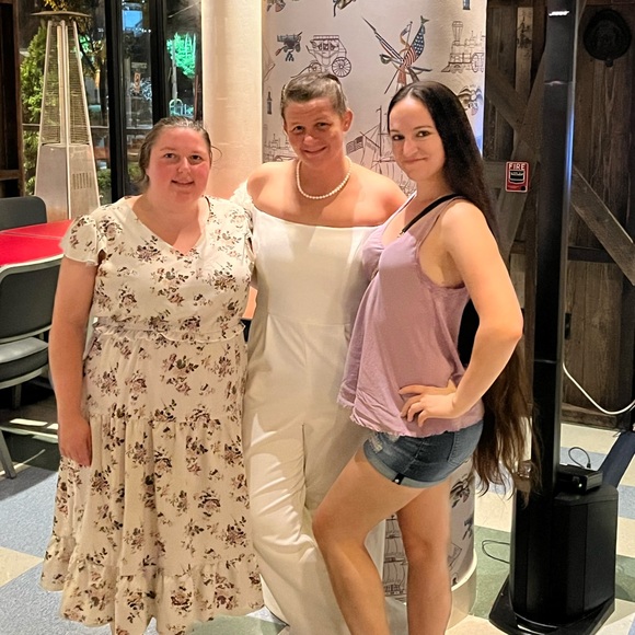 David’s Bridal off-the-shoulder floral puff sleeve jumpsuit - Picture 4 of 14